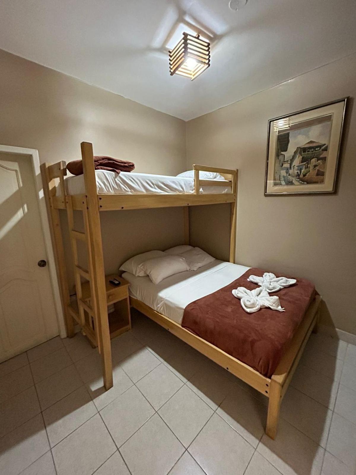 Chescos Hostel&Hotel Salinas  Buitenkant foto